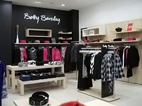 Торговое оборудование и мебель для магазинов Betty Barclay