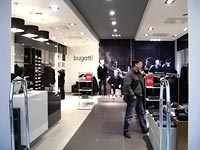 Торговое оборудование и мебель для магазинов Bugatti